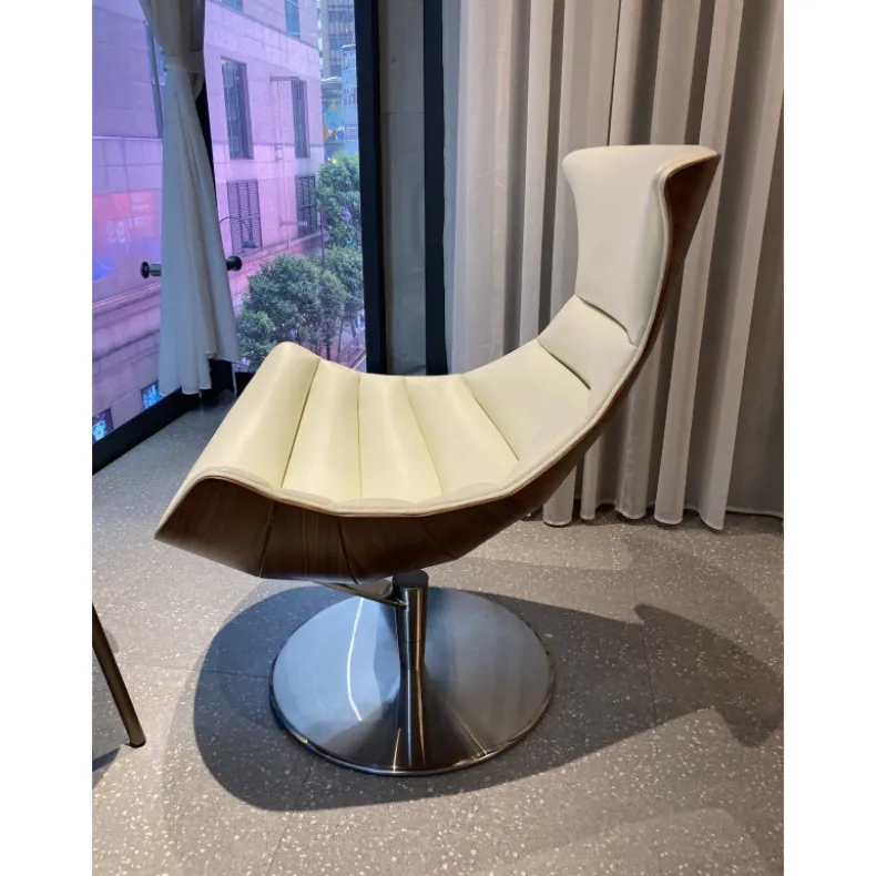 MOI-MOI Lounge Chair w/ Ottoman | Warehouse