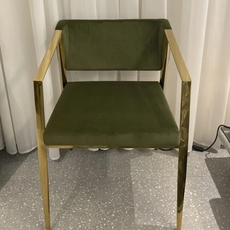 TOO-TOO Lounge Chair | Warehouse