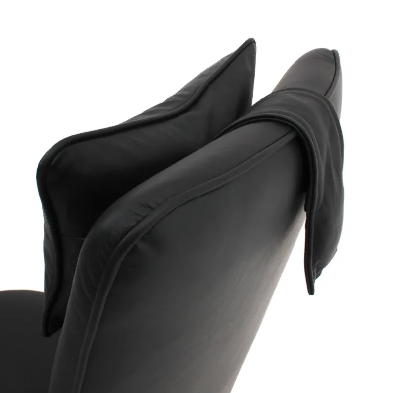 VI-VI Lounge Chair | Stock